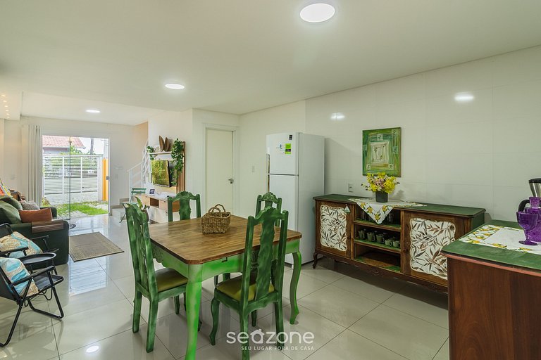 Sobrado com 2 suítes em Perequê BFJ0506