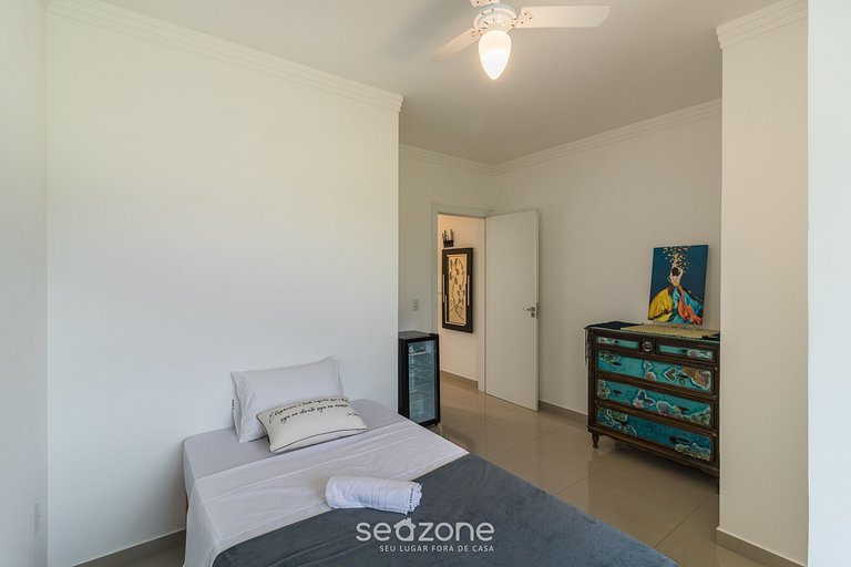 Casa de dos pisos con 2 suites en Perequê BFJ0506