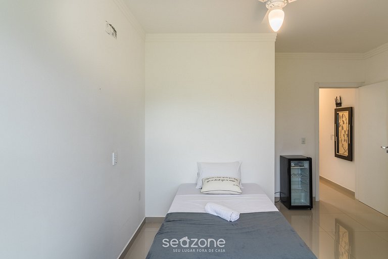 Casa de dos pisos con 2 suites en Perequê BFJ0506