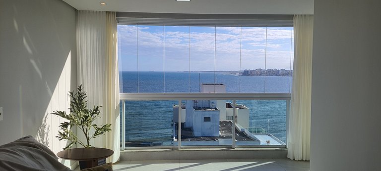 Apto em cond. com fácil acesso ao mar ARE1502