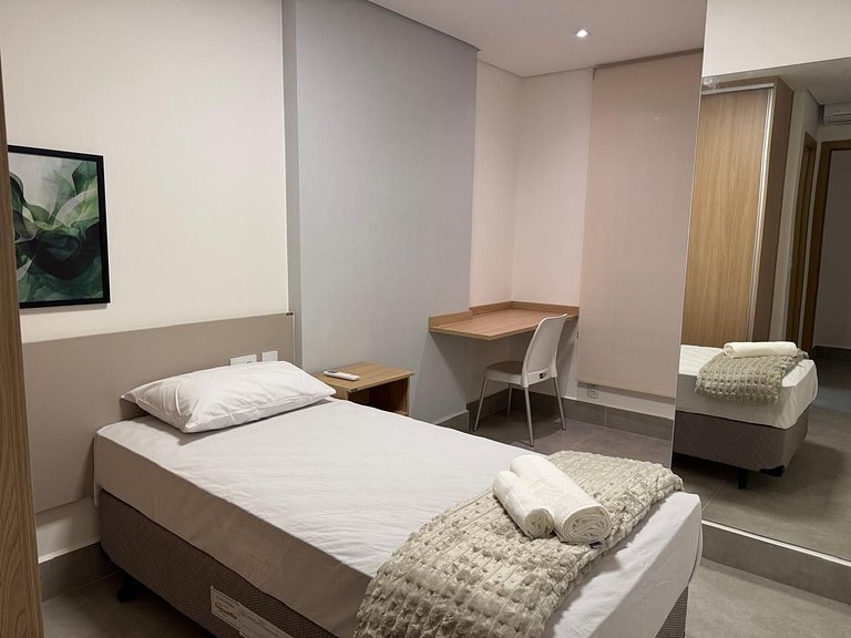 Apto en Cond. c/ Piscina y gimnasio GRLB0903