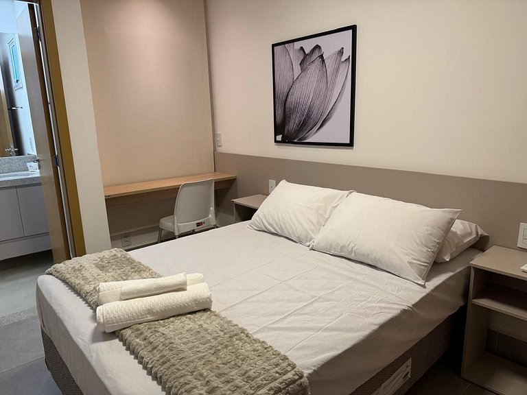 Apto en Cond. c/ Piscina y gimnasio GRLB0903