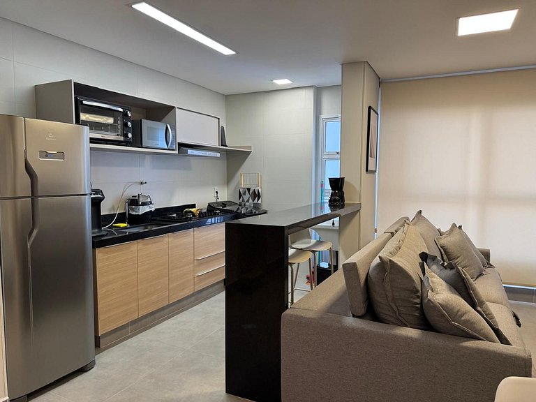 Apto em Cond. c/ Piscina e academia GRLB0903