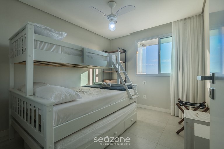 Apto em cond. com fácil acesso ao mar ARE1502