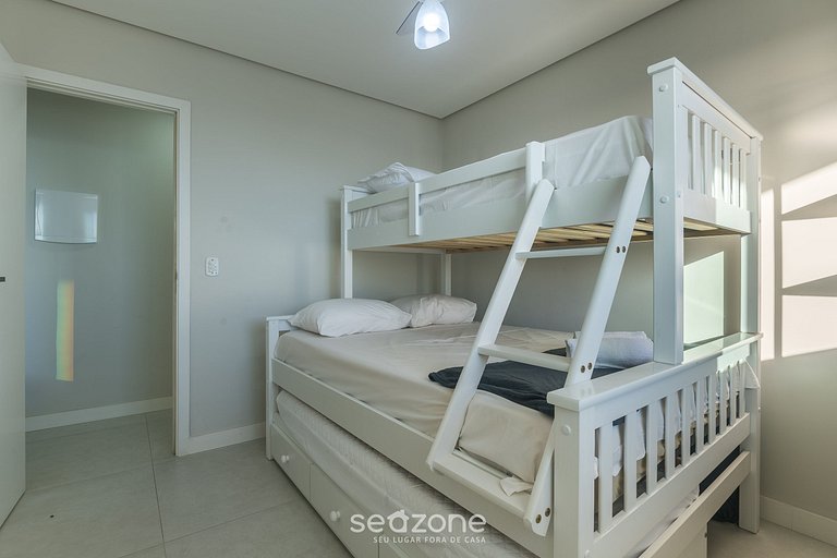 Apto en cond. con fácil acceso al mar ARE1502