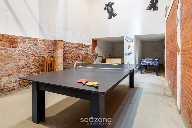 Studio em Cond. c/ Piscina no Centro QUI0605