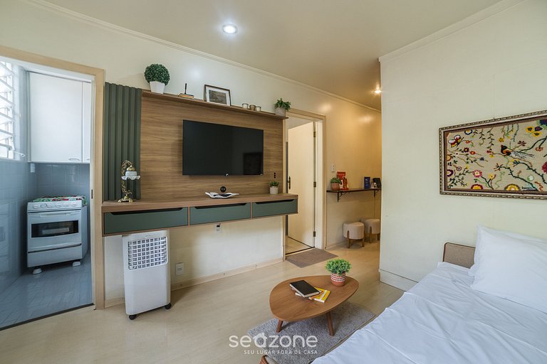 Studio em Cond. c/ Piscina no Centro QUI0605