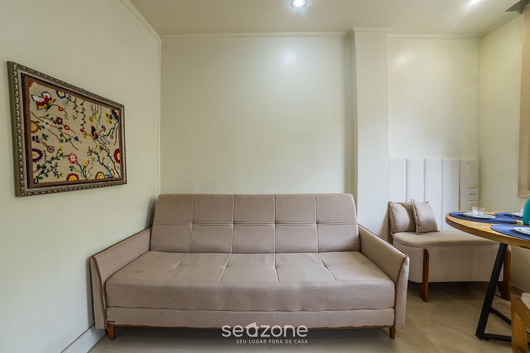 Studio em Cond. c/ Piscina no Centro QUI0605