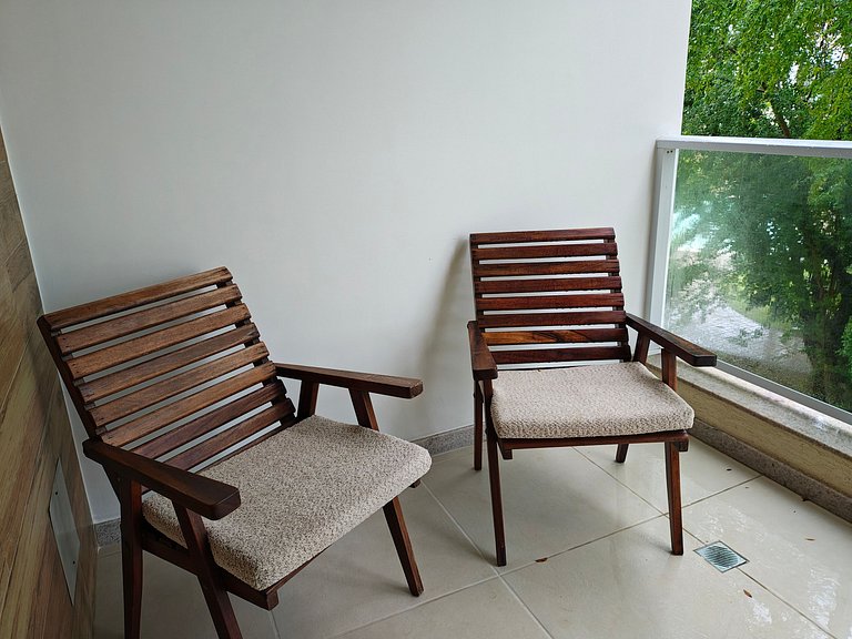 Apto em Cond. c/ Piscina em Guarajuba AGU0000