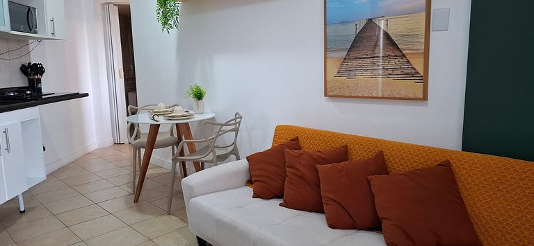 Apto em Cond. c/ Piscina a passos da Praia ESN0702