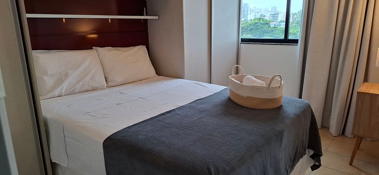 Apto em Cond. c/ Piscina a passos da Praia ESN0702