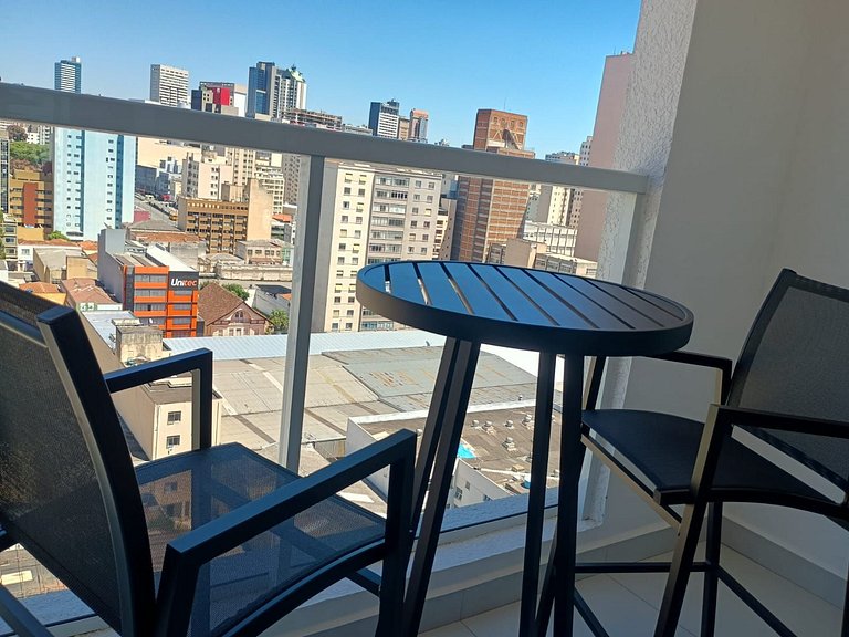 Studio em edif. c/ academia no Centro EMW1520