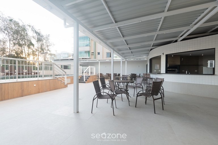 Apto vista frente mar em Cond. c/ Piscina EMQ0403