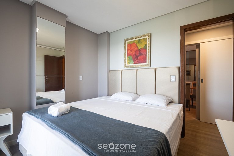 Apto vista frente mar em Cond. c/ Piscina EMQ0403