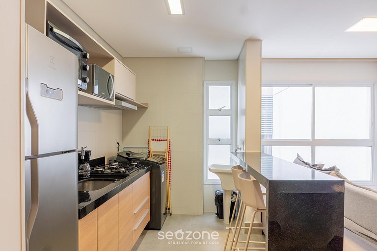 Apto 2 QTs em edf. c/ Piscina GRLB1303