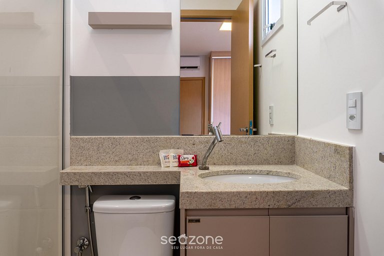 Apto de 2 DRs en edificio c/ piscina GRLB1303