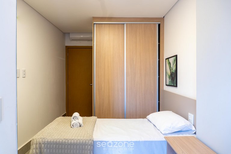 Apto de 2 DRs en edificio c/ piscina GRLB1303