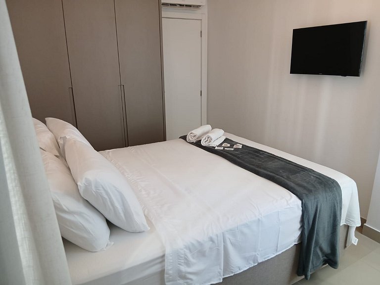 Apt de 2-HB en centro de BC, 350 m del mar RLP1002