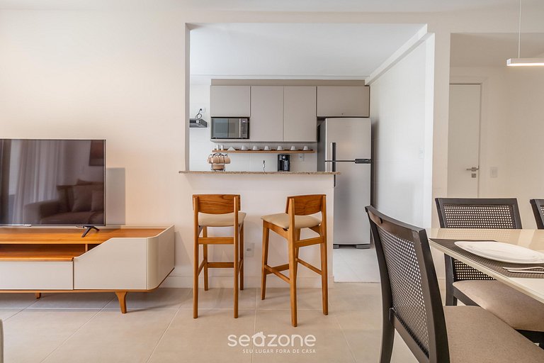 Apto c/ varanda, churrasq. e vista piscina ANO0209