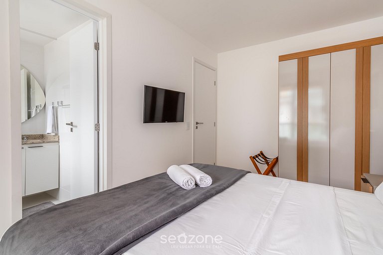 Apto c/ varanda, churrasq. e vista piscina ANO0209