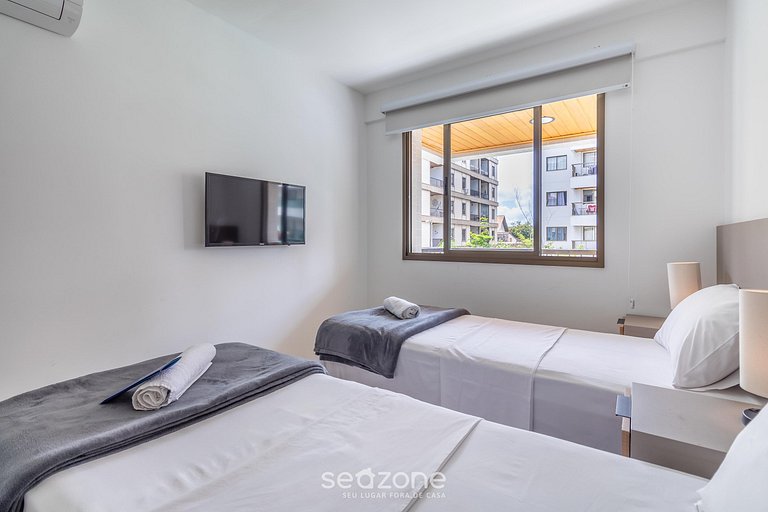 Apto c/ varanda, churrasq. e vista piscina ANO0209