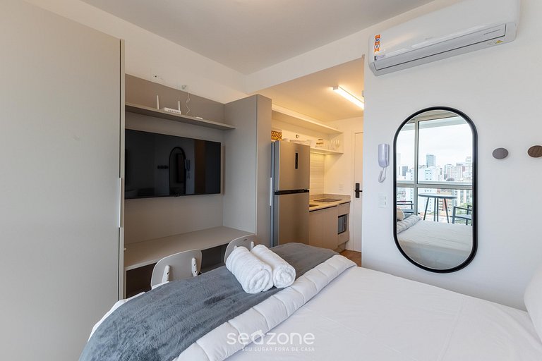 Studio em edif. c/ academia no Centro EMW1520