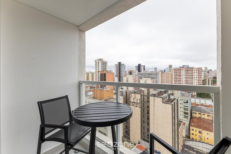 Studio em edif. c/ academia no Centro EMW1520