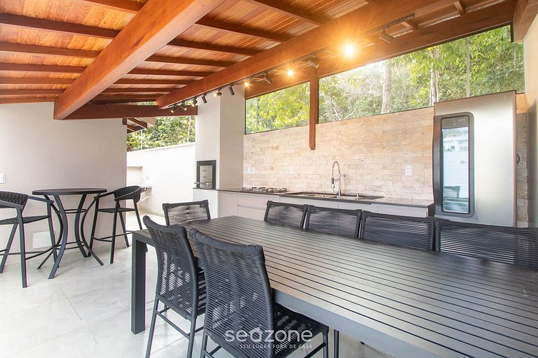 Casa c/ 3 Suites, Hidro y Piscina Privadas MGI0068