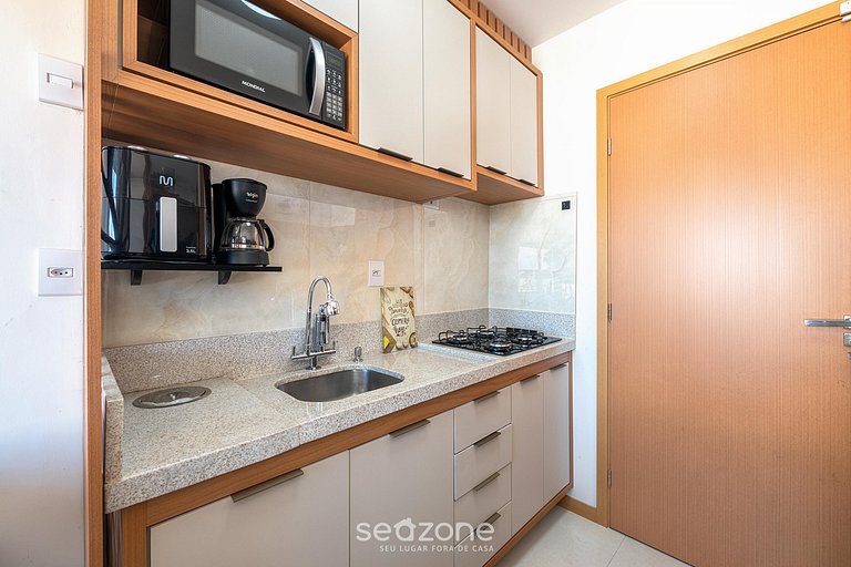 Apt a 160m do mar em cond. c/ piscina SAA0906