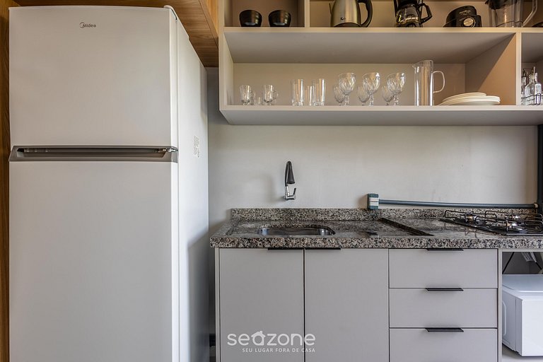 Loft a 50 m da Praia do Camacho PLO0005