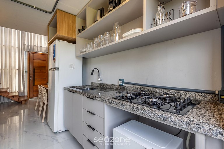 Loft a 50 m da Praia do Camacho PLO0005