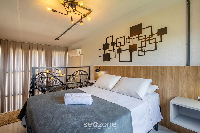 Loft c/ varanda a passos da praia - PLO0009