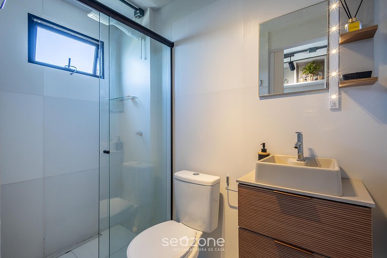 Loft c/ varanda a passos da praia - PLO0009