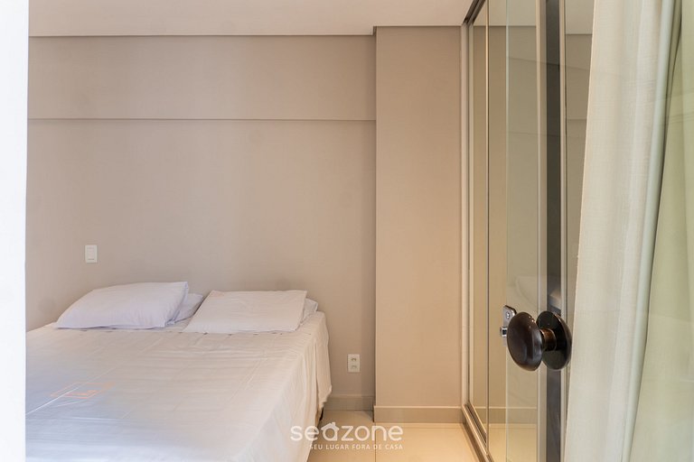 Apto 2QTs a 950 m do Shopping Flamboyant UNQ1104