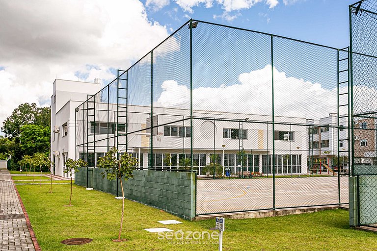 Apto em Cond. c/ Piscina em Canasvieiras RPC0101