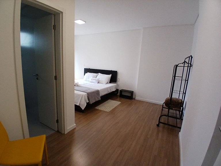 Apto c/ Jacuzzi a 220 m da Praia ARF0504