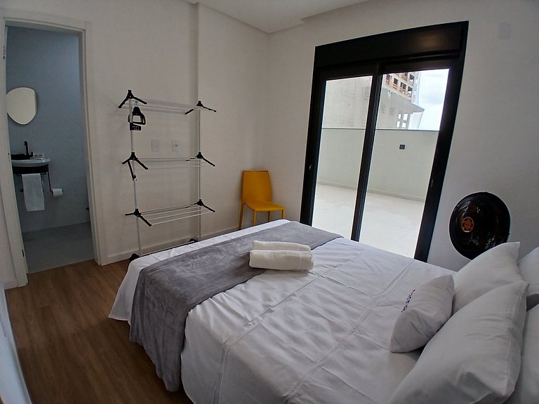 Apto c/ Jacuzzi a 220 m da Praia ARF0504