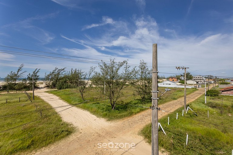 Loft Moderno c/Varanda a 50m da Praia PLO0001