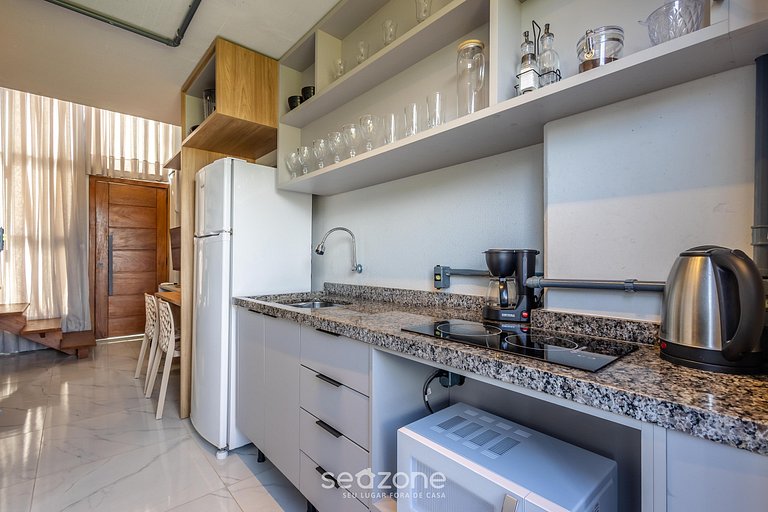 Loft moderno c/balcón a 50 m de la playa PLO0001