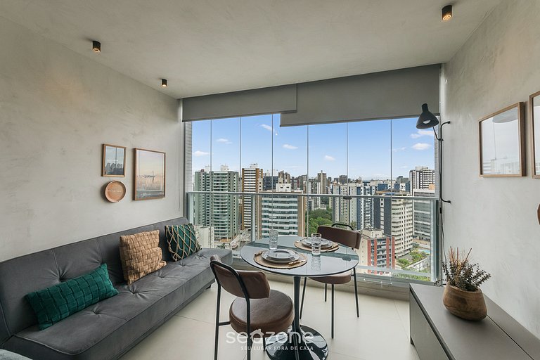 Studio con balcón en edificio con piscina URB1406