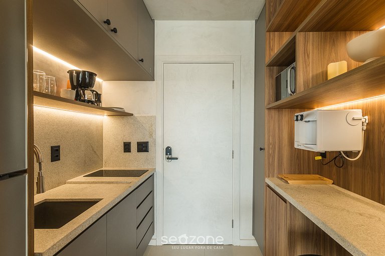 Studio con balcón en edificio con piscina URB1406