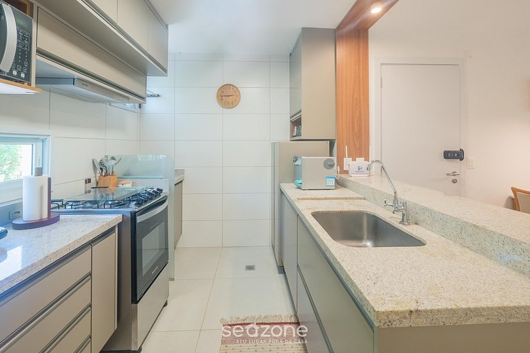 Apto em Cond. c/ Piscina em Guarajuba AGU0000