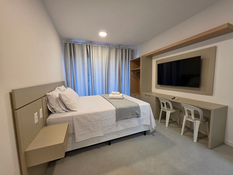 Studio en Cond. con Piscina y Vista al mar SBZ0207