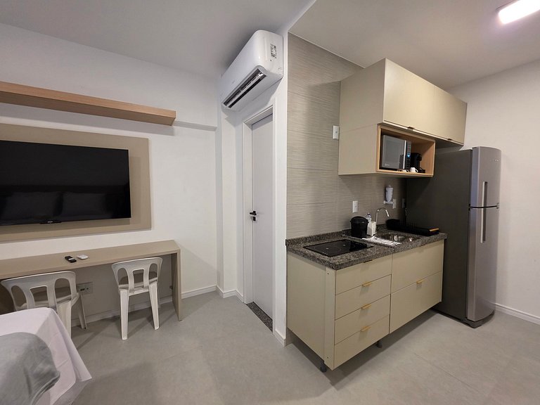 Studio em Cond. c/ Piscina e Vista mar SBZ0207