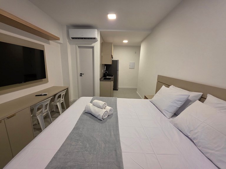 Studio en Cond. con Piscina y Vista al mar SBZ0207