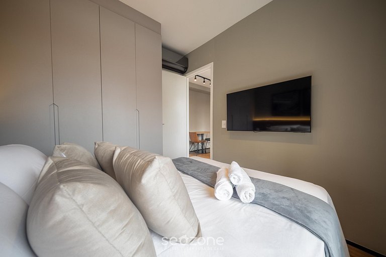 Apto em Cond. c/ Piscina a 270m do Metrô GAB0032