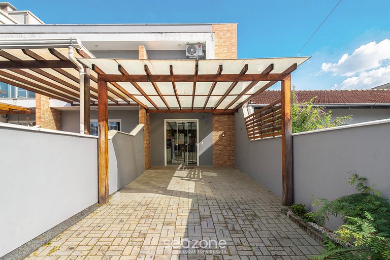 Casa c/ 3Qts, 650m do Shopping em Blumenau NCS0003