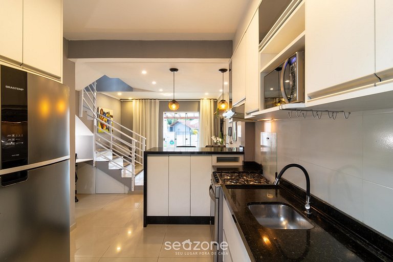 Casa c/ 3Qts, 650m do Shopping em Blumenau NCS0003