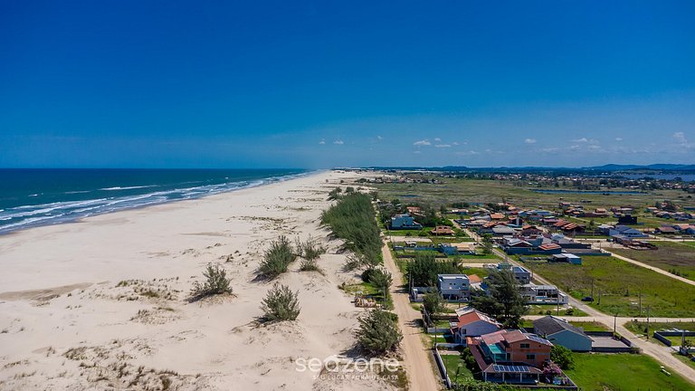 Loft a 50 m da Praia do Camacho PLO0006