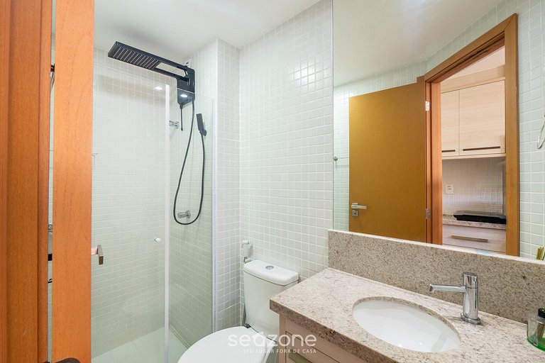 Studio em prédio c/ piscina a 70m da Praia SMA0314